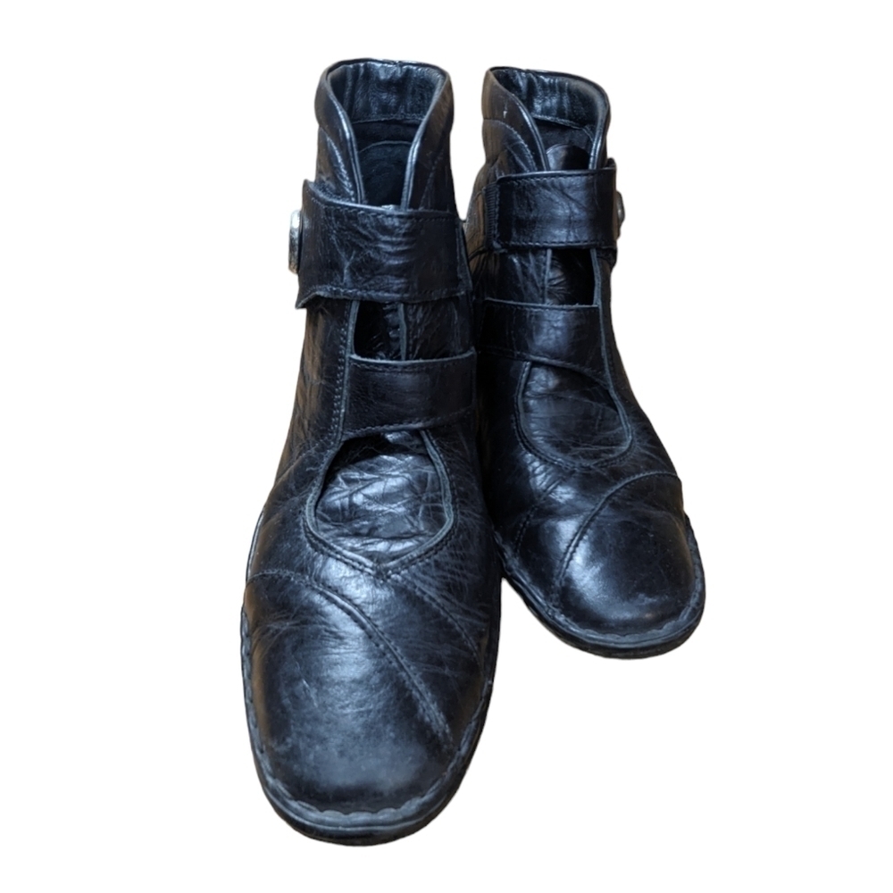Josef Siebel  crinkled leather ankle strap booties EU 38 US 7.5